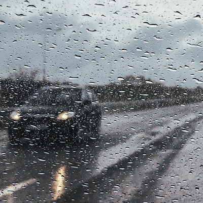 Starkregen-was-ist-beim-autofahren-zu-beachten